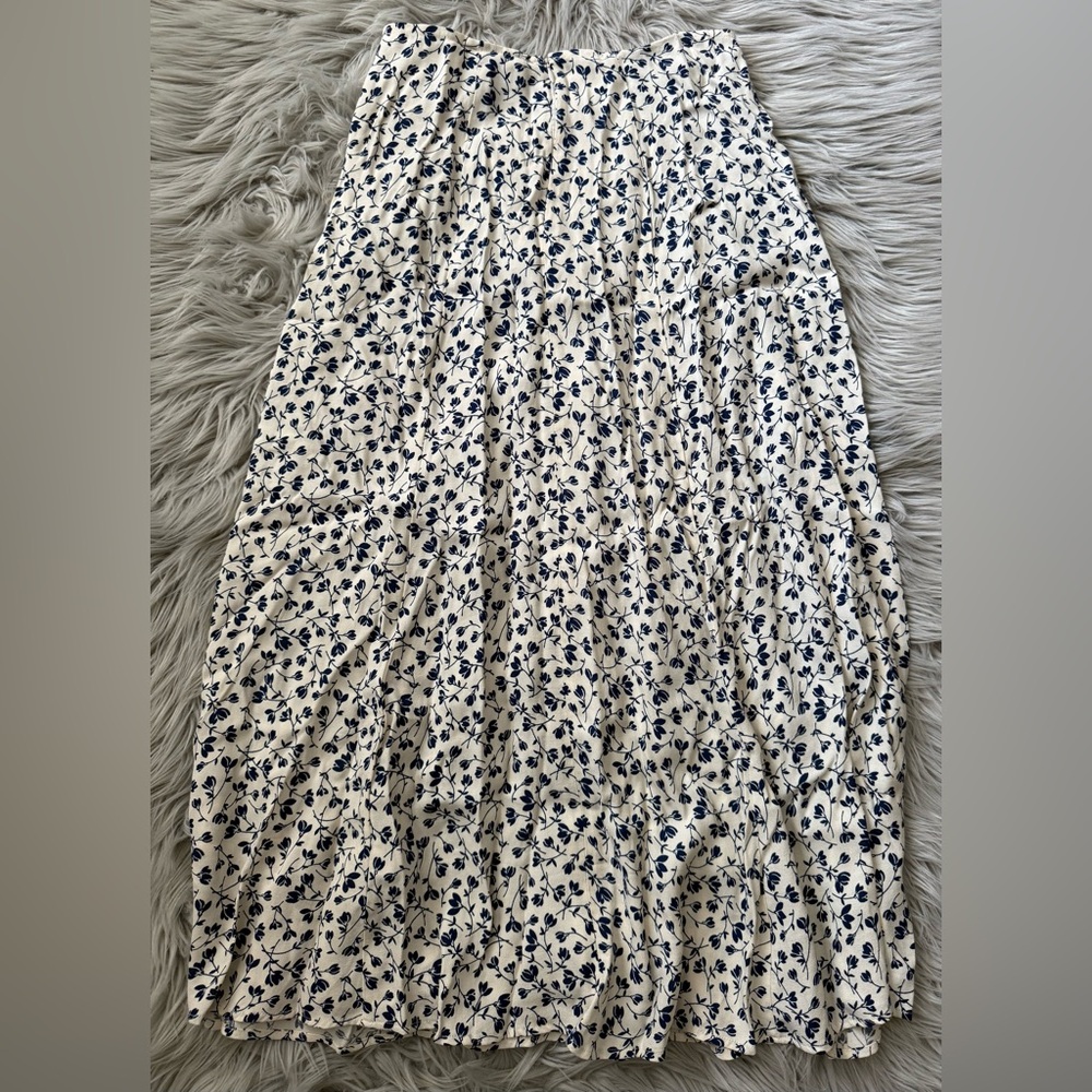 REFORMATION Zoe Floral Midi Skirt in Mykonos Size 2 NWOT - Picture 4 of 5